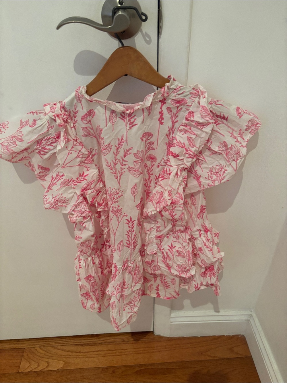 GIGI Pink Botanical Ruffle Short Sleeve Blouse - Picture 3 of 3